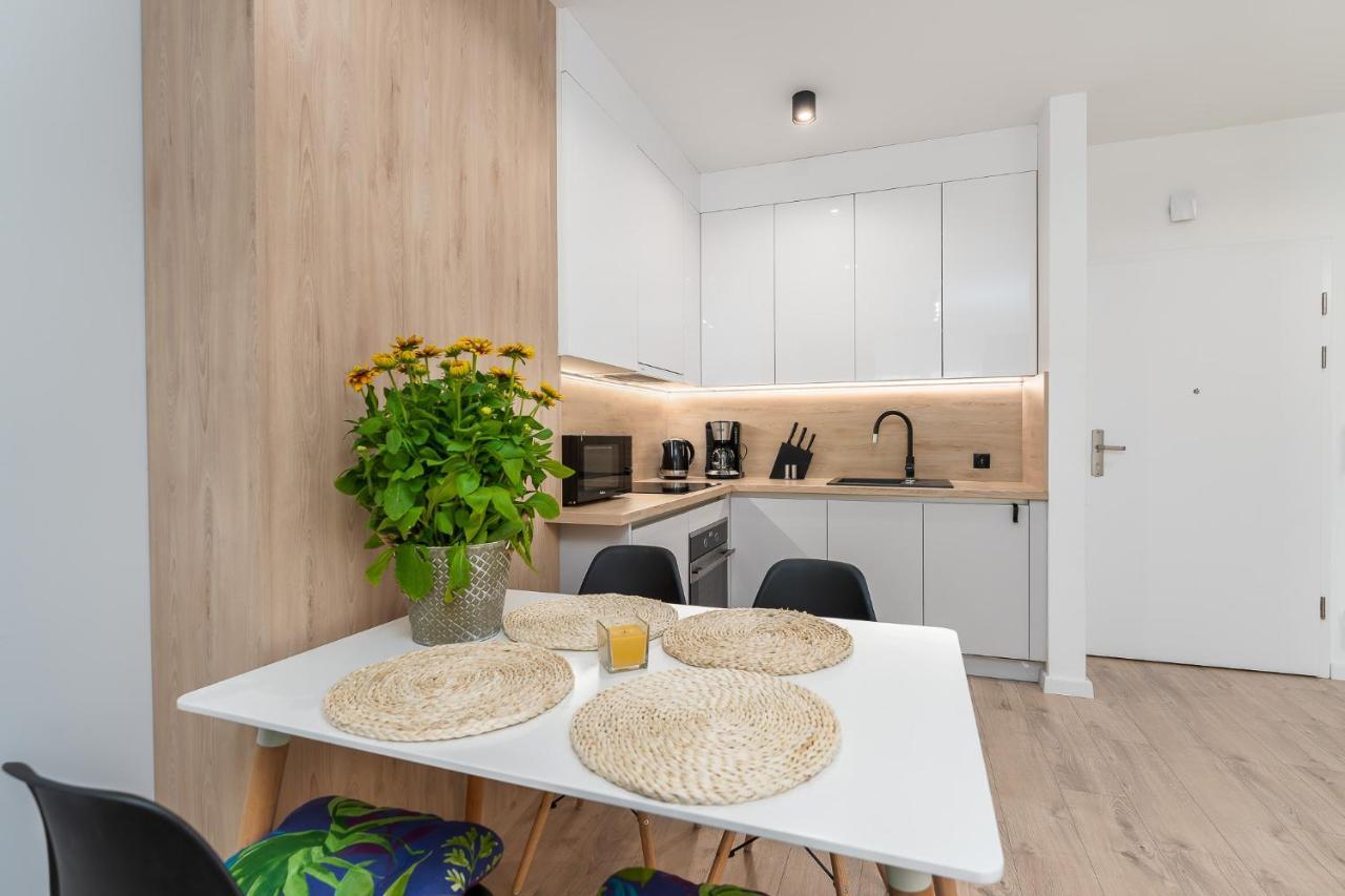Apartamenty Promenada - Fredry 2 코워브제크 외부 사진