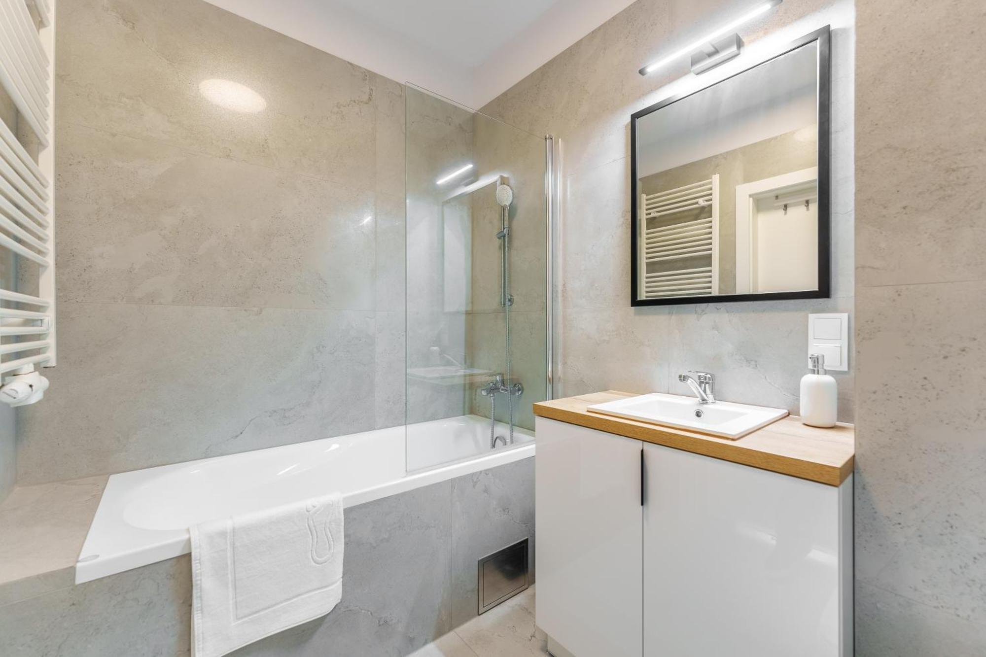 Apartamenty Promenada - Fredry 2 코워브제크 외부 사진